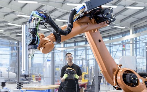 Mensch vs. Maschine? Die Rolle des Mitarbeiters in der Industrie 4.0