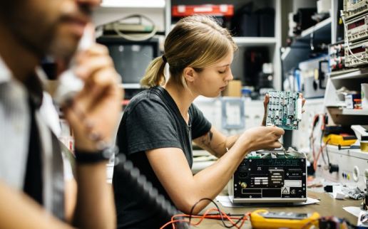 Überwachung und Optimierung des Ressourcenverbrauchs mit Hilfe moderner Industrie-4.0-Technologien