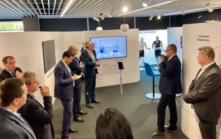 Grenzenlose Digitalisierung –  Sächsischer Staatsminister besucht Comarch Innovation Space in Krakau